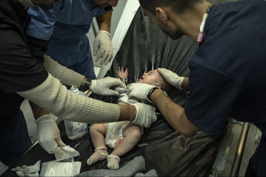 Aufgrund der israelischen Angriffe auf Gaza können die wenigsten Palästinenserinnen ihre Kinder im Spital gebären.