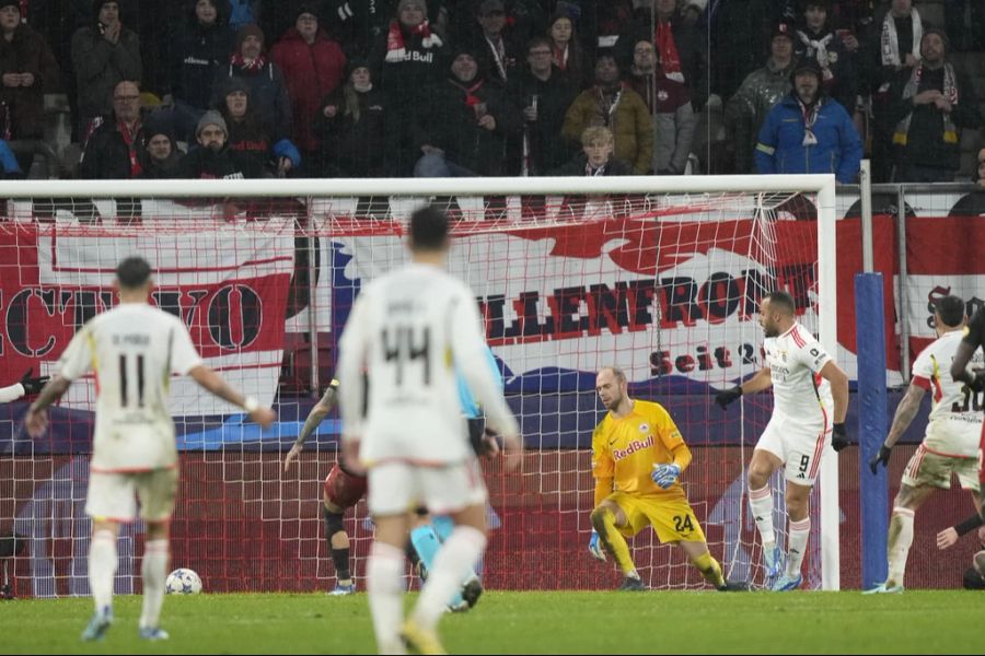 Arthur Cabral erzielt das 3:1 gegen RB Salzburg per Hacke in der Nachspielzeit.