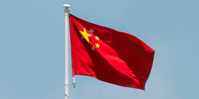Eine Chinaflagge weht im Wind: Bei der Veranstaltung «Meet China» waren viele von ihnen zu sehen. meet china propaganda