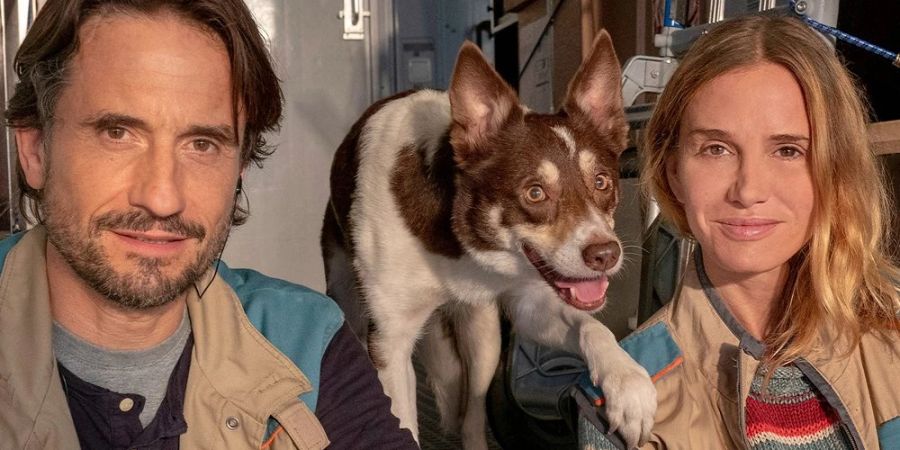 «2 unter Millionen»: Paketbote Henry (Oliver Mommsen) und seine Kollegin Mona (Nadeshda Brennicke).