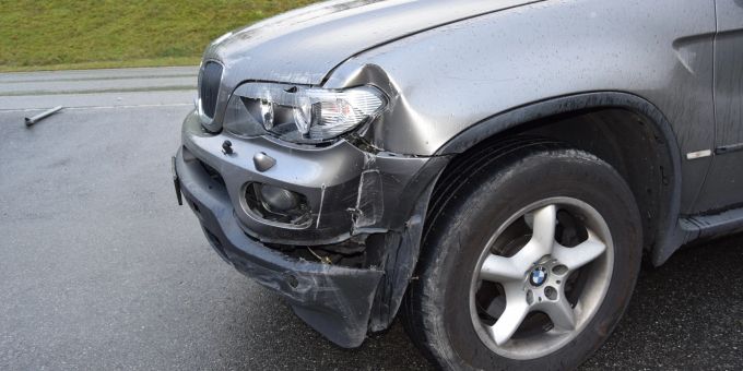 Schaden am Unfallfahrzeug Schaden am Unfallfahrzeug