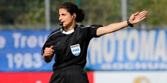 Al-Rajjan - Schiedsrichterinnen vor der WM in der Männerdomäne Fussball Al-Rajjan - Schiedsrichterinnen vor der WM in der Männerdomäne Fussball