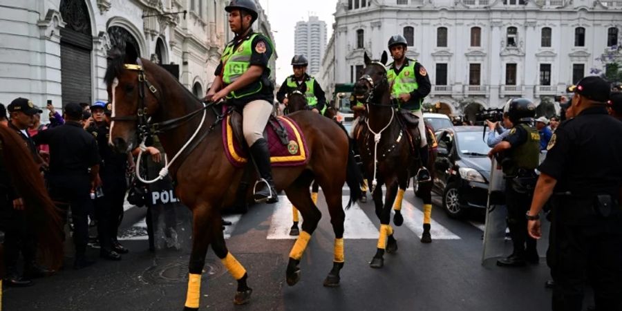 Polizeieinsatz bei Protesten in Lima