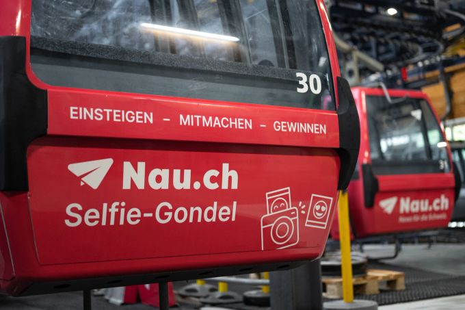 Wer in der Nau.ch-Gondel Selfies macht, kann tolle Preise gewinnen. Gondel Nau.ch