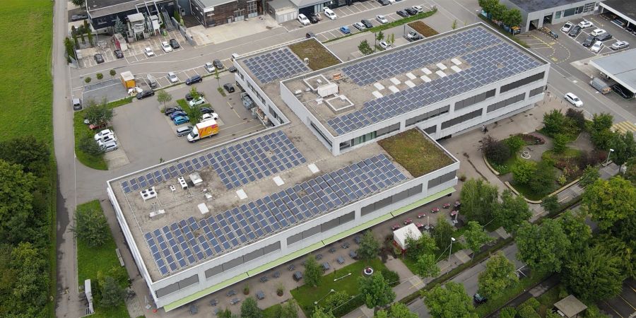 Die PV-Anlage auf dem Eingliederungsstätte Integra deckt jährlich 80% des eigenen Strombedarfs ab.