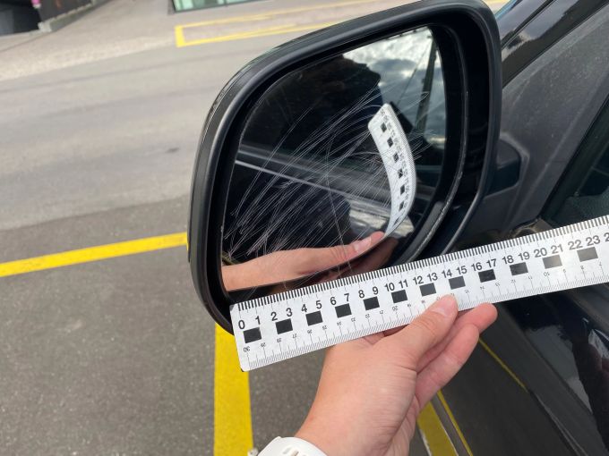 Es entstand ein erheblicher Schaden an den Fahrzeugen. Schaden
