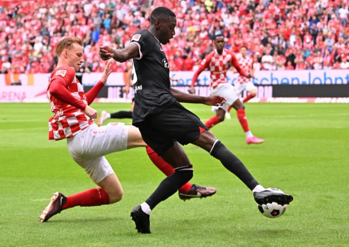 Frankfurts Star Kolo Muani: Geht er oder bleibt er? Eintracht Frankfurt