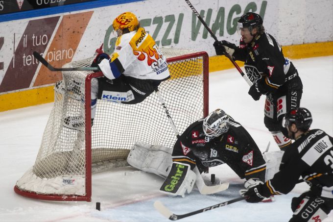 Fribourg-Gottéron nimmt in der National League Kurs auf den Playoff-Halbfinal. Fribourg-Gottéron Lugano National League