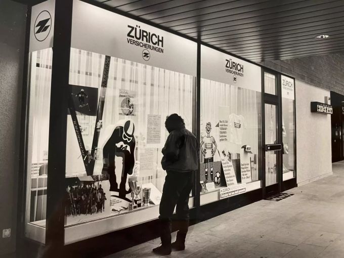 Ein Bild der Zurich-Agentur in Thusis aus früheren Zeiten. Zurich Versicherung Thusis