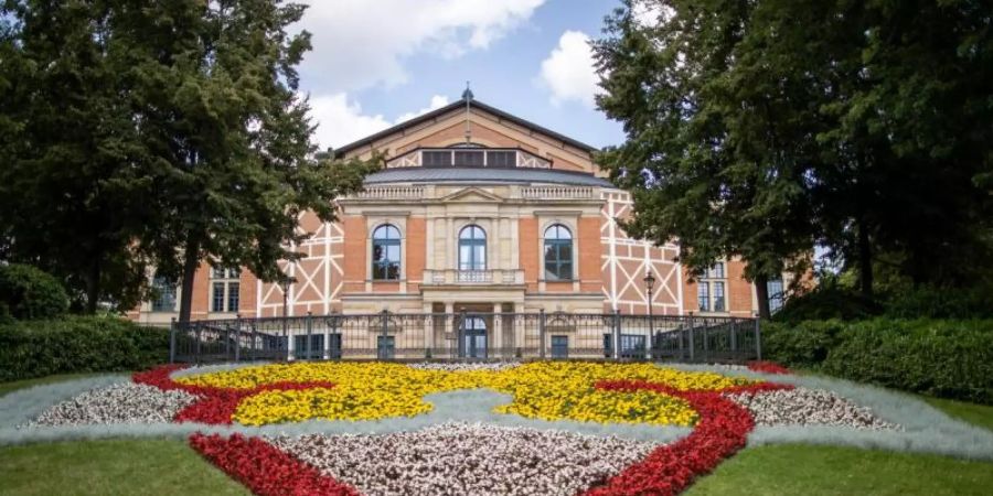 Das Bayreuther Festspielhaus. Foto: Daniel Karmann/dpa