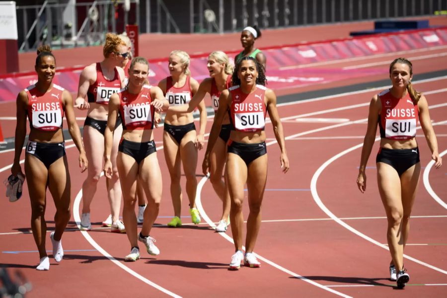 Die Schweizer Sprintstaffel der Frauen (von links nach rechts):  Salomé Kora, Ajla Del Ponte, Mujinga Kambundji und Riccarda Dietsche.