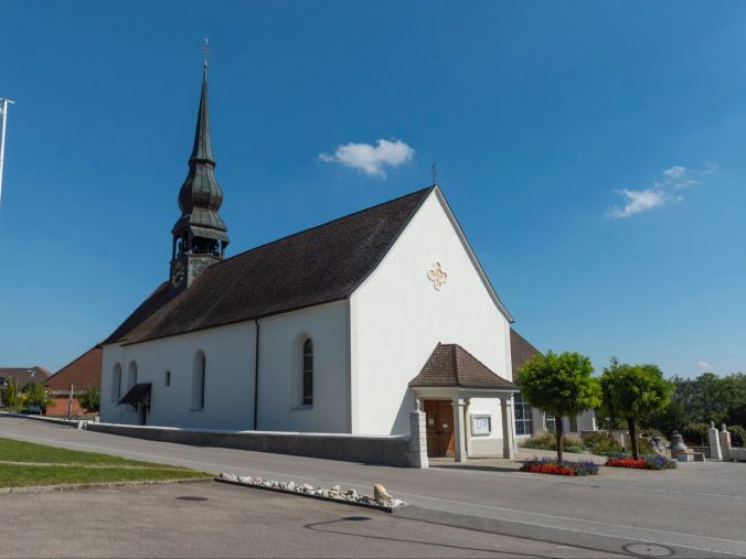 Weitherum bekannt: Die Pfarr- und Wallfahrtskirche Mariä Himmelfahrt.