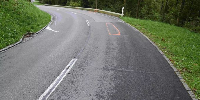 Eichberg SG: Mit Motorräder verunfallt. Eichberg SG: Mit Motorräder verunfallt