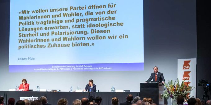 Gerhard Pfister, Parteipraesident CVP Schweiz, spricht an der Delegiertenversammlung der CVP Schweiz am Samstag, 5. September 2020, in Baden. cvp