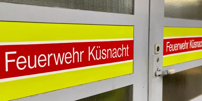 Das Feuerwehrgebäude. - Küsnacht Das Feuerwehrgebäude. - Küsnacht