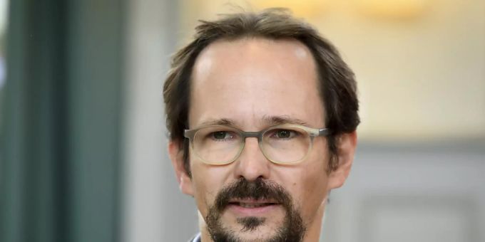 Grünen-Präsident Balthasar Glättli hat am Samstag den Parteidelegierten ein ökologisches und soziales Impulsprogramm zur Abfederung der Corona-Krise vorgestellt. (Archivbild) Grünen-Präsident Balthasar Glättli hat am Samstag den Parteidelegierten ein ökologisches und soziales Impulsprogramm zur Abfederung der Corona-Krise vorgestellt. (Archivbild)