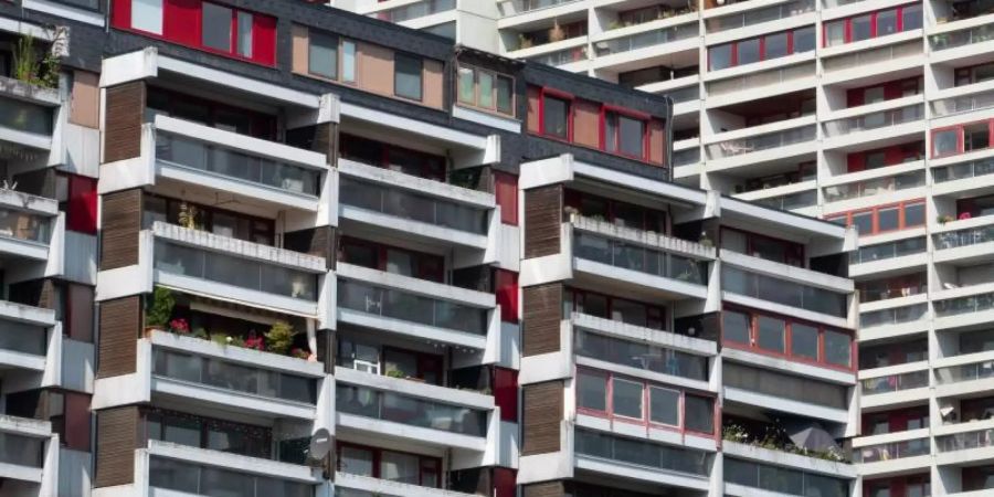 Die Immobilienpreise steigen in Deutschland auch während der Krise weiter. Foto: Hilal Özcan/dpa