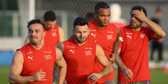 Bald wird es ernst! - Schweizer Nati im ersten WM-Training in Katar