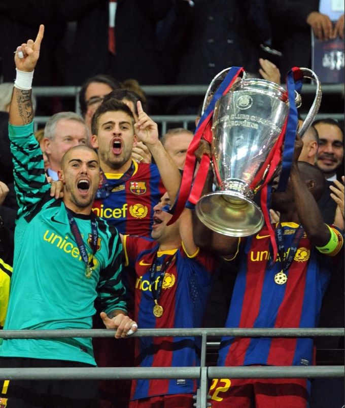 Piqué gewann mit Barça und Spanien so ziemlich jede Trophäe, die es zu gewinnen gibt. pique