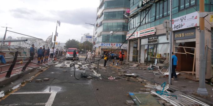 Südkorea wird von einem Taifun hemigesucht. Typhoon Hinnamnor