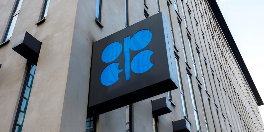 Der weltweite Bedarf an Erdöl wird laut dem Produzenten-Verband Opec dieses Jahr etwas geringer ausfallen als erwartet.