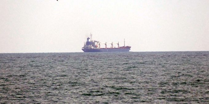 Das erste Schiff mit ukrainischem Getreide verliess den Hafen von Odessa im Rahmen eines international ausgehandelten Abkommens und wird voraussichtlich am Dienstag Istanbul erreichen. Foto: ---/Ukrinform/dpa Das erste Schiff mit ukrainischem Getreide verliess den Hafen von Odessa im Rahmen eines international ausgehandelten Abkommens und wird voraussichtlich am Dienstag Istanbul erreichen. Foto: ---/Ukrinform/dpa