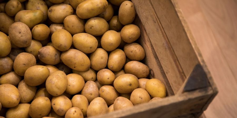 Kartoffeln Holzkiste Knollen Lagerung