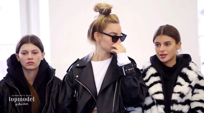 Mareike ist nicht begeistert über den Ballett-Unterricht. Mareike, Romina