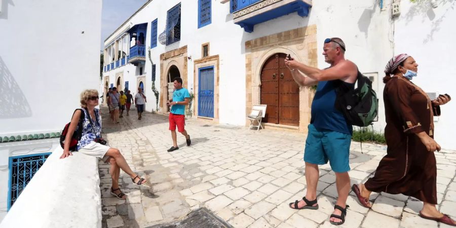 Tunesien reisende Touristen