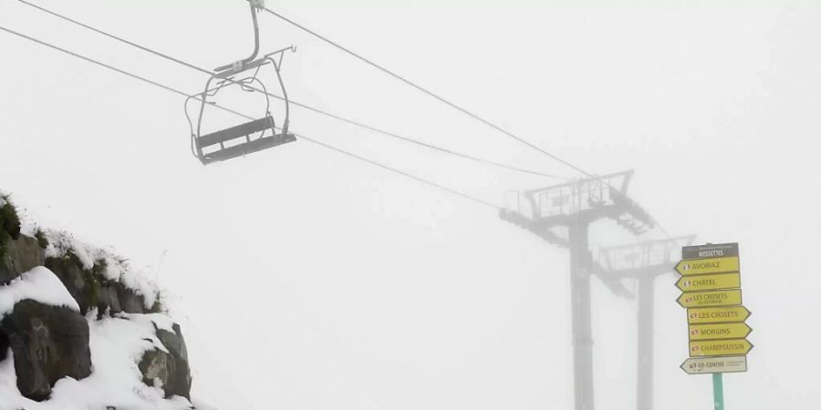 Wegen der Corona-Pandemie bleiben die Skilifte in Frankreich geschlossen. (Archivbild)