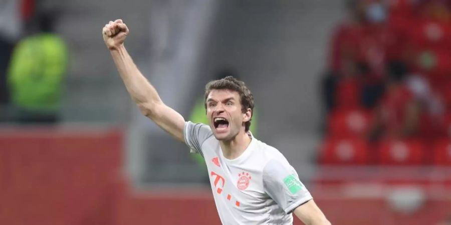 Ist nach seinem positiven Corona-Test nicht mit der Mannschaft des FC Bayern nach München zurückgereist: Thomas Müller. Foto: Mahmoud Hefnawy/dpa