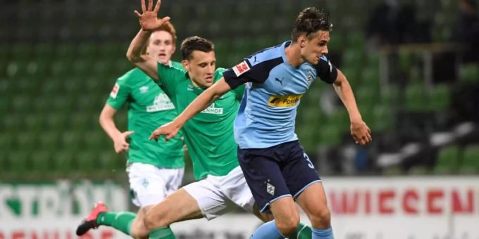 Der 17. Spieltag beginnt mit der Partie Borussia Mönchengladbach gegen Werder Bremen am Dienstag um 18.30 Uhr. Foto: Fabian Bimmer/reuters - Pool/dpa Der 17. Spieltag beginnt mit der Partie Borussia Mönchengladbach gegen Werder Bremen am Dienstag um 18.30 Uhr. Foto: Fabian Bimmer/reuters - Pool/dpa