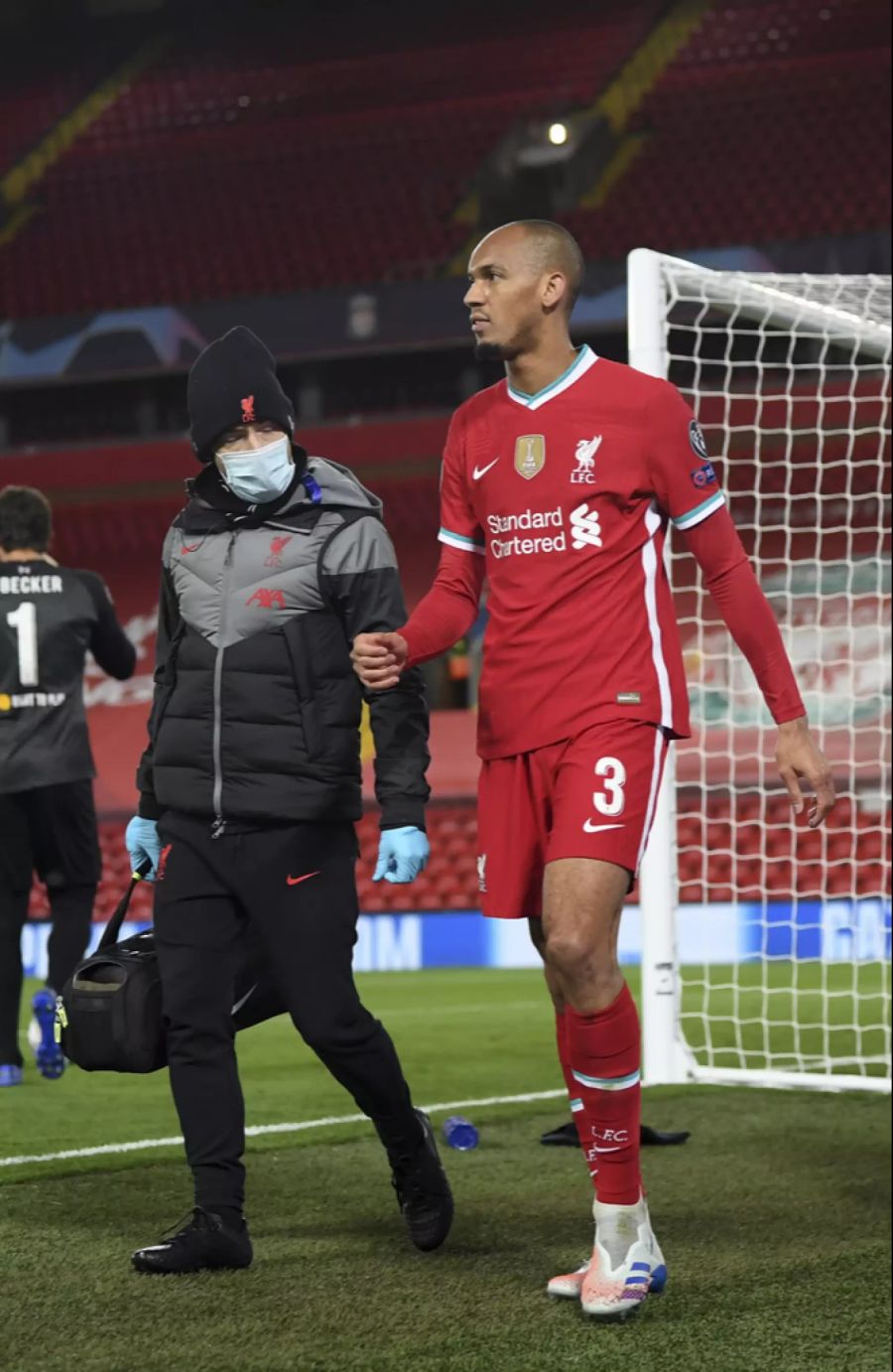 Ersatzmann Fabinho, der eigentlich im Mittelfeld zuhause ist, fehlt Liverpool ebenfalls.