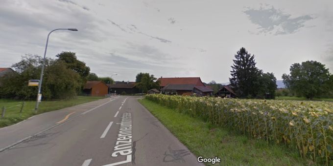 Bushaltestelle Lanzenneunfornstrasse in Thurgau. Lanzenneunfornstrasse