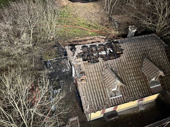 Das Haus ist nach dem Brand nicht mehr bewohnbar. Haus nach Brand