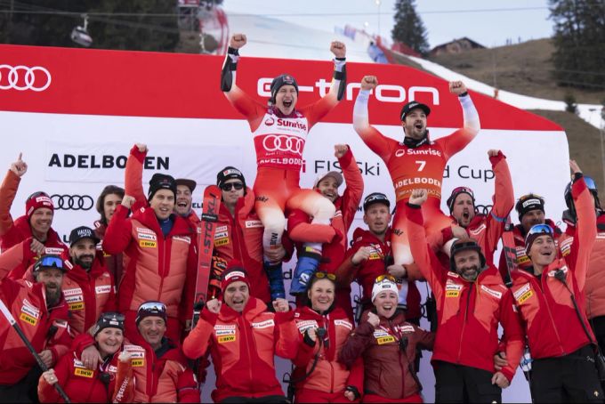 Anfang Jahr triumphiert Marco Odermatt in Adelboden, Loïc Meillard macht das Schweizer Ski-Fest als Dritter perfekt. Marco Odermatt Adelboden