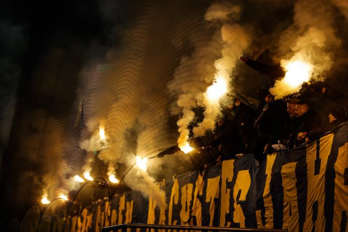 Die Fans des FC Saarbrücken beim Spiel gegen Eintracht Frankfurt. Eintracht Frankfurt FC Saarbrücken