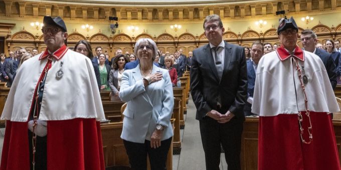Mit Elisabeth Baume-Schneider und Albert Rösti wurden zwei weitere Vertreter der ländlichen Schweiz in den Bundesrat gewählt. Bundesrat