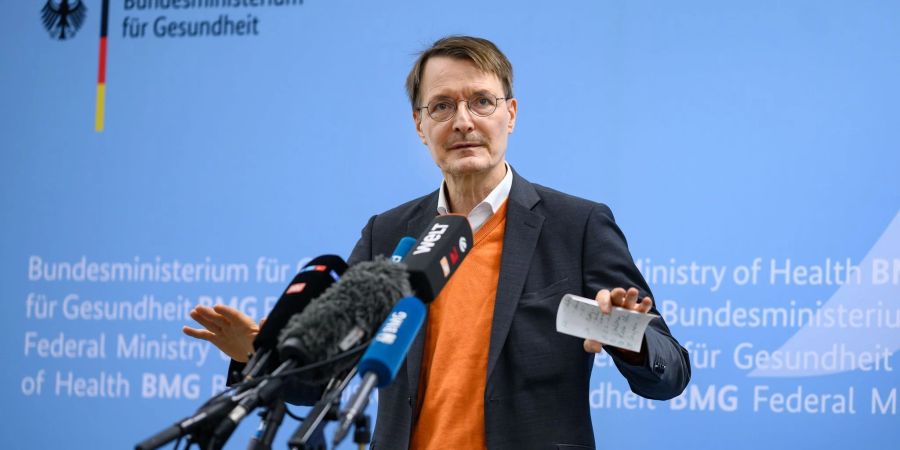 Bundesgesundheitsminister Karl Lauterbach (SPD) bei einem Pressetermin in Berlin.