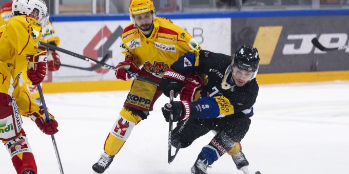 Sandro Schmidt (Fribourg-Gottéron) wird in der National League gesperrt. Sandro Schmid National League