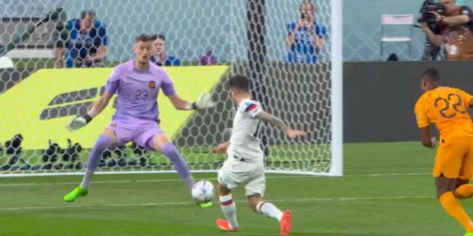 Christian Pulisic hat bereits nach 3 Minuten das 1:0 auf dem Fuss. WM 2022