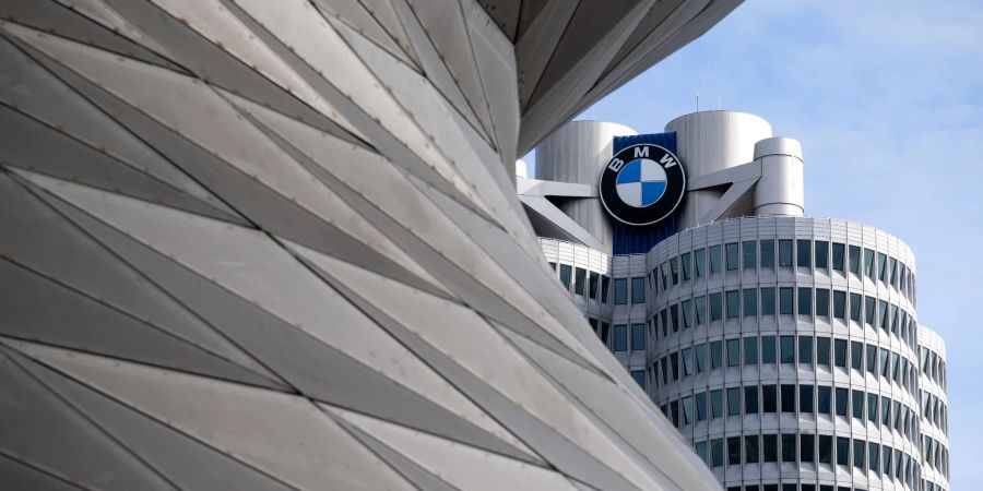 Die Kernmarke BMW verkaufte 2,1 Millionen Autos, nach 2,2 Millionen im Jahr zuvor.