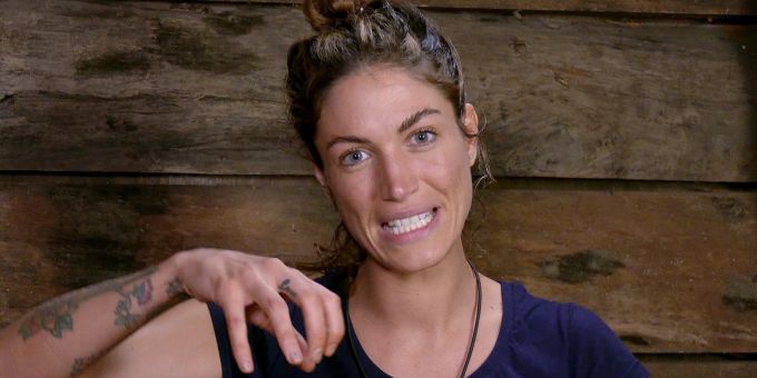 Tessa spricht offen über ihre Mobbing-Vergangenheit im Dschungelcamp. Dschungelcamp 2023