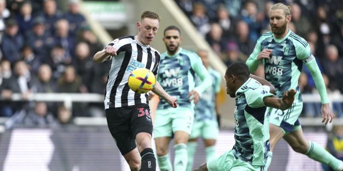 Newcastle United gewinnt gegen Fulham 1:0. fc fulham