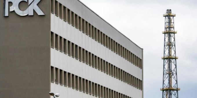 Berlin - Deutschland und Polen wollen gemeinsam Versorgung mit Erdöl sichern