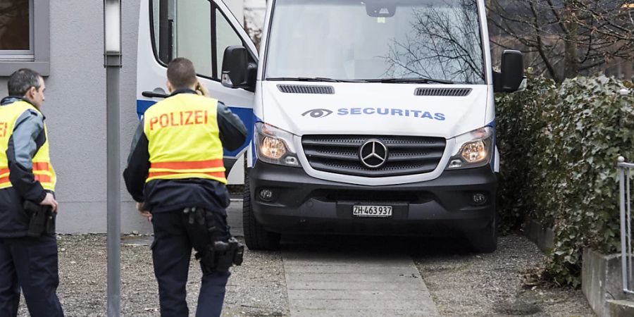 Wie bei den Verfahren um das Tötungsdelikt Kümmertshausen gab es auch bei der Verhandlung gegen die früheren Staatsanwälte in Frauenfeld grössere Sicherheitsvorkehrungen. (Archivbild)