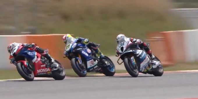 Dominique Aegerter (Mitte) bei der Superbike-WM in Barcelona. Dominique Aegerter