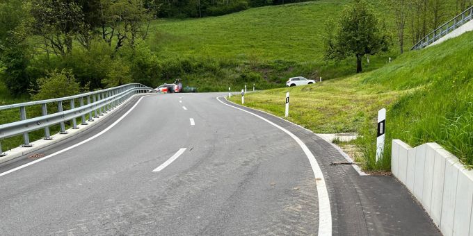 Kienberg: Motorradfahrer bei Selbstunfall verletzt Kienberg: Selbstunfall