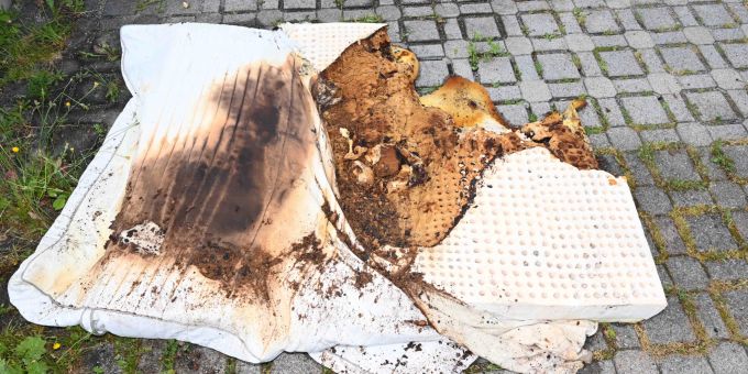 Baar: Glimmbrand in Matratze Glimmbrand in Matratze