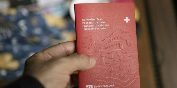 Im Kanton Aargau will die bürgerliche Mehrheit des Parlaments die Sprachanforderung für eine Einbürgerung verschärfen und damit strenger sein als der Bund. (Symbolbild) aargau